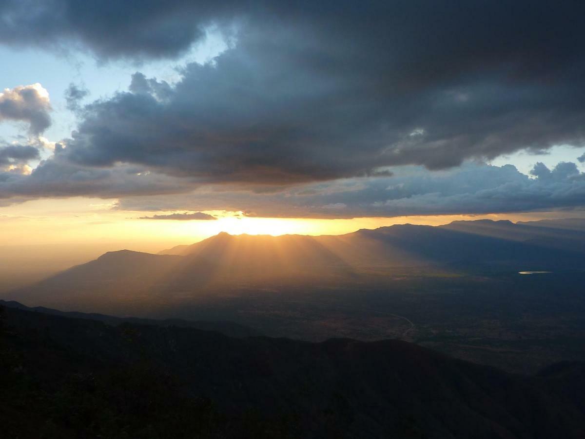 Mambo View Point Villa Ndungu Luaran gambar
